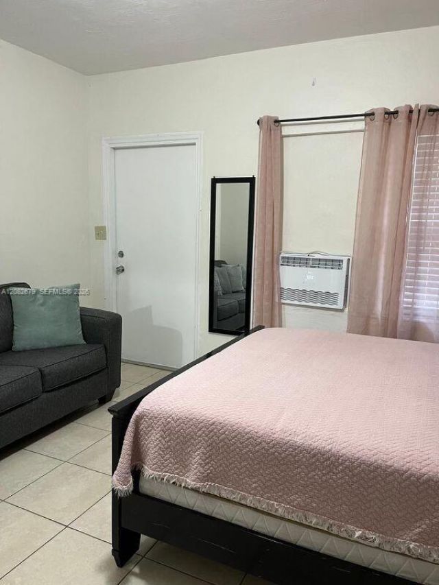 730 SW 10th St, Unit 1, Miami, FL 33130 Photo