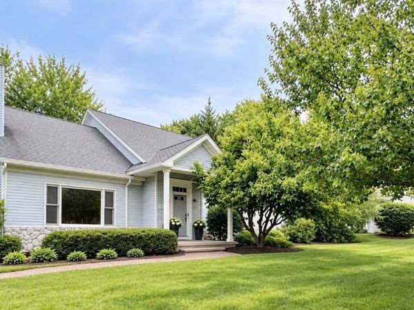 502 Dogwood Lane, Auburn, OH 44023