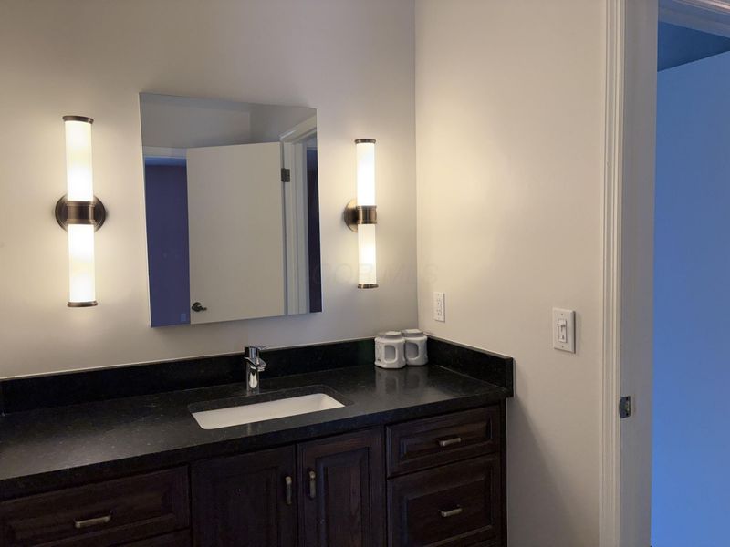 2802 Churchill Drive, Unit 33, Columbus, OH 43221 Photo 10