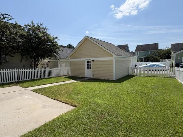 109 Foxglove Avenue Photo 21