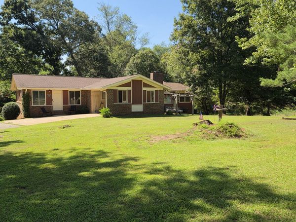 5829 Clarks Bridge Road, Clermont, GA 30527