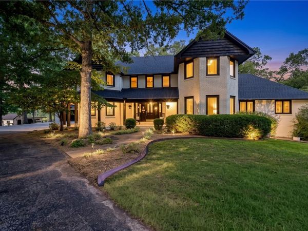 1205 E Hilltop Drive, Rogers, AR 72756