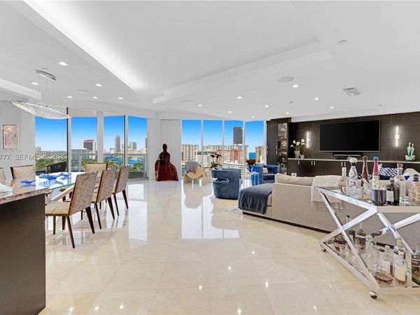 21200 NE Point Pl, Unit 1404, Aventura, FL 33180