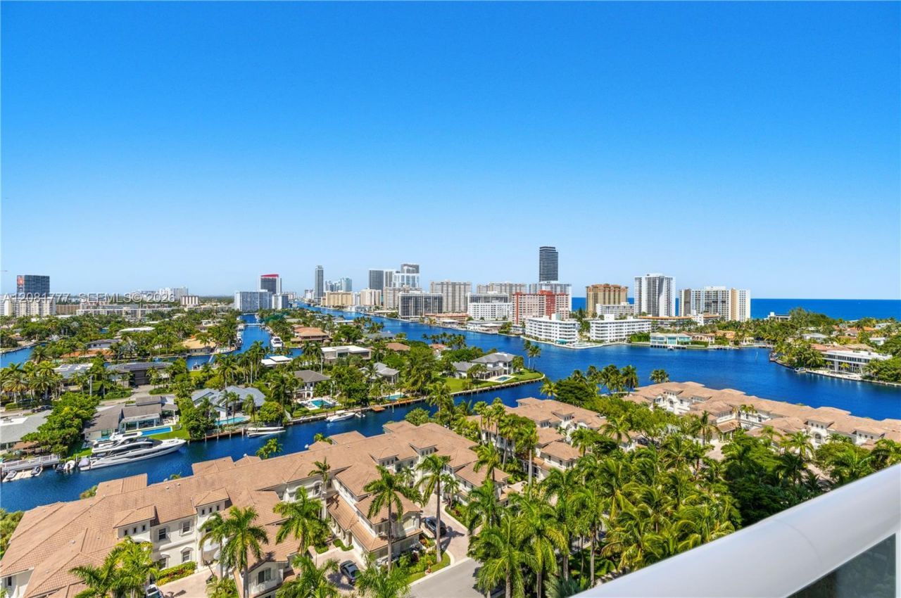 21200 NE Point Pl , Unit 1404, Aventura, FL 33180 Photo