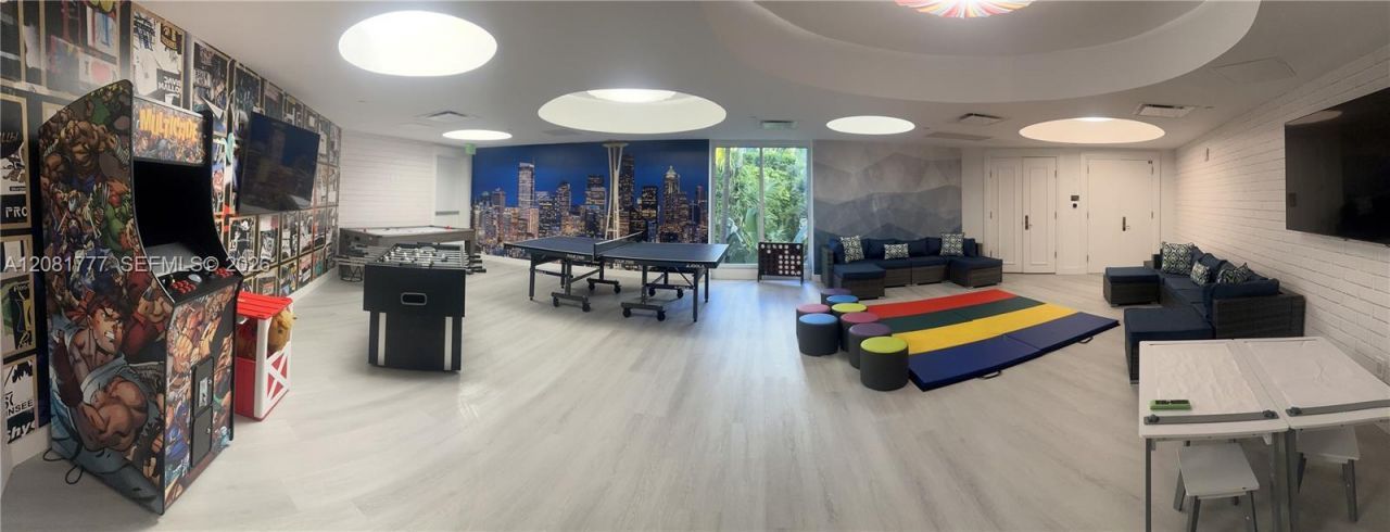 21200 NE Point Pl , Unit 1404, Aventura, FL 33180 Photo