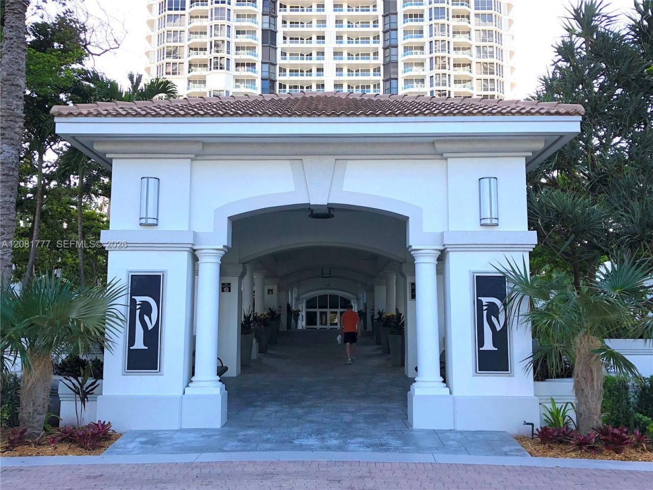 21200 NE Point Pl , Unit 1404, Aventura, FL 33180 Photo