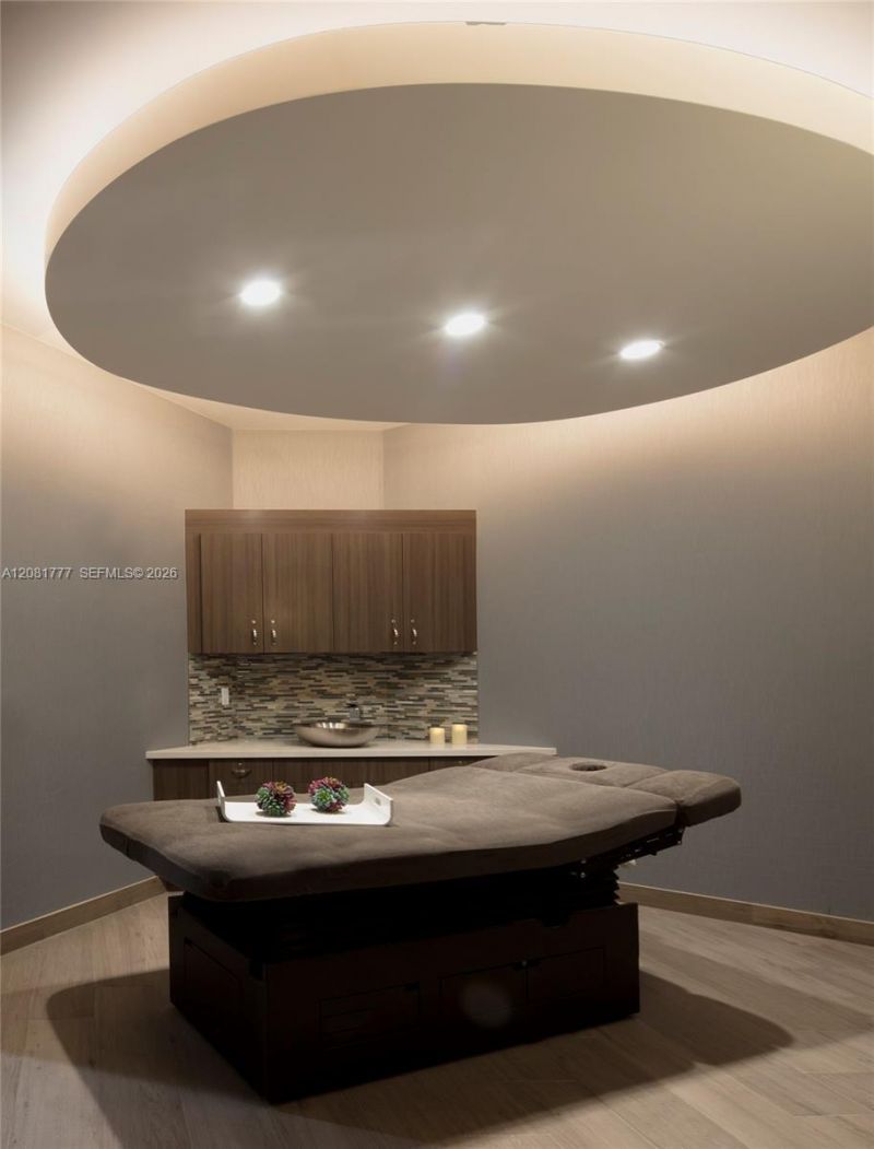 21200 NE Point Pl , Unit 1404, Aventura, FL 33180 Photo