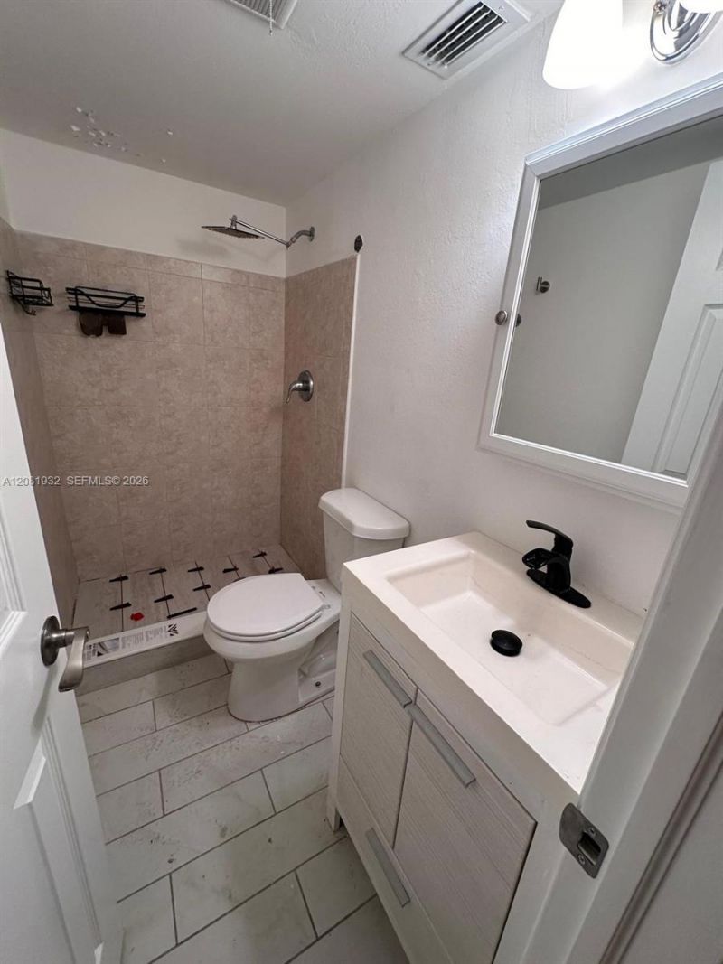 12642 Kenwood , Unit B, Fort Myers, FL 33907 Photo