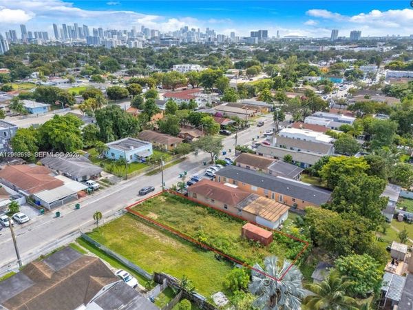 3118 NW 22nd Ct , Miami, FL 33142
