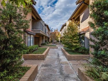 3801 Gilbert Avenue, Unit M, Dallas, TX 75219