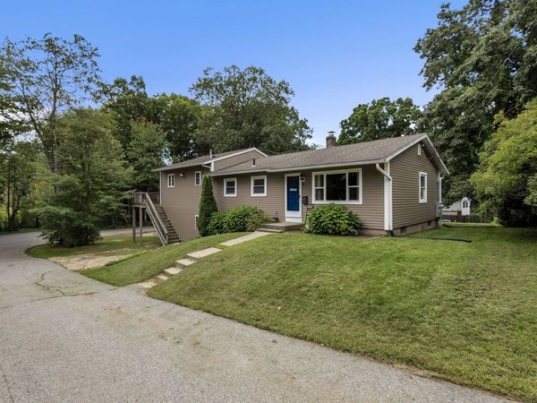 6-6A Pitcairn Ave, Leicester, MA 01524