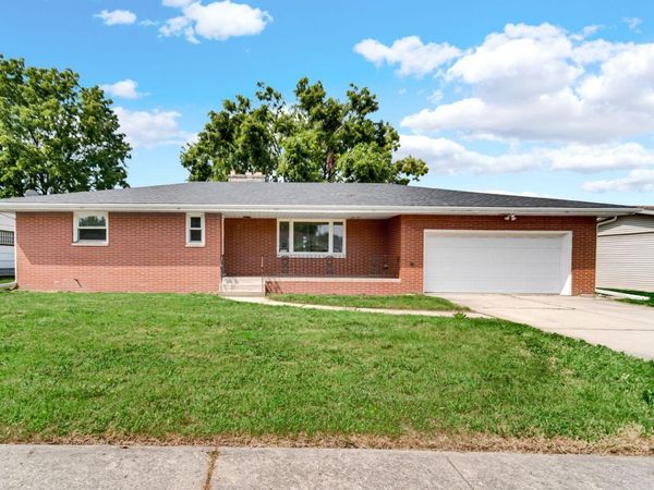 5520 Tyler Street, Merrillville, IN 46410