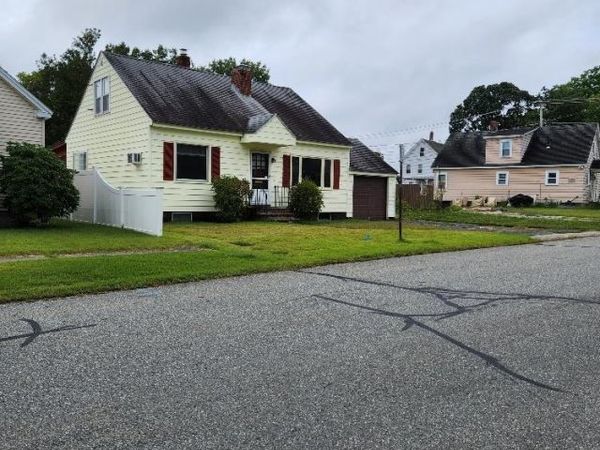81 King Street, Nashua, NH 03060