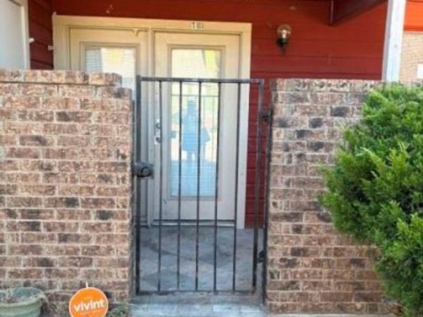 9839 Walnut Street , Unit T103, Dallas, TX 75243