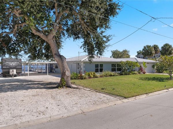 5027 WATERSIDE DRIVE , PORT RICHEY, FL 34668