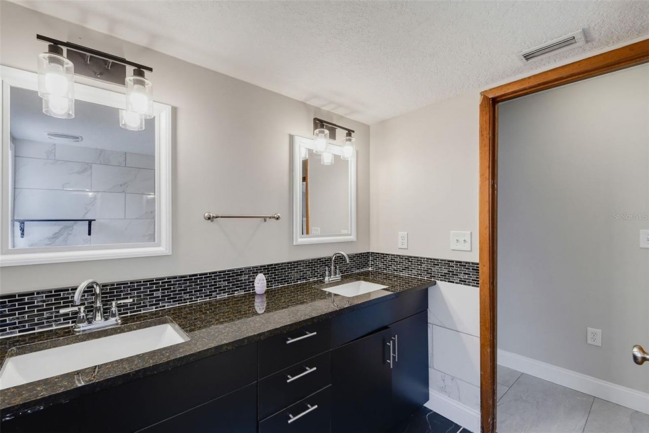 7256 Royal Oak Drive, Spring Hill, FL 34607 Photo