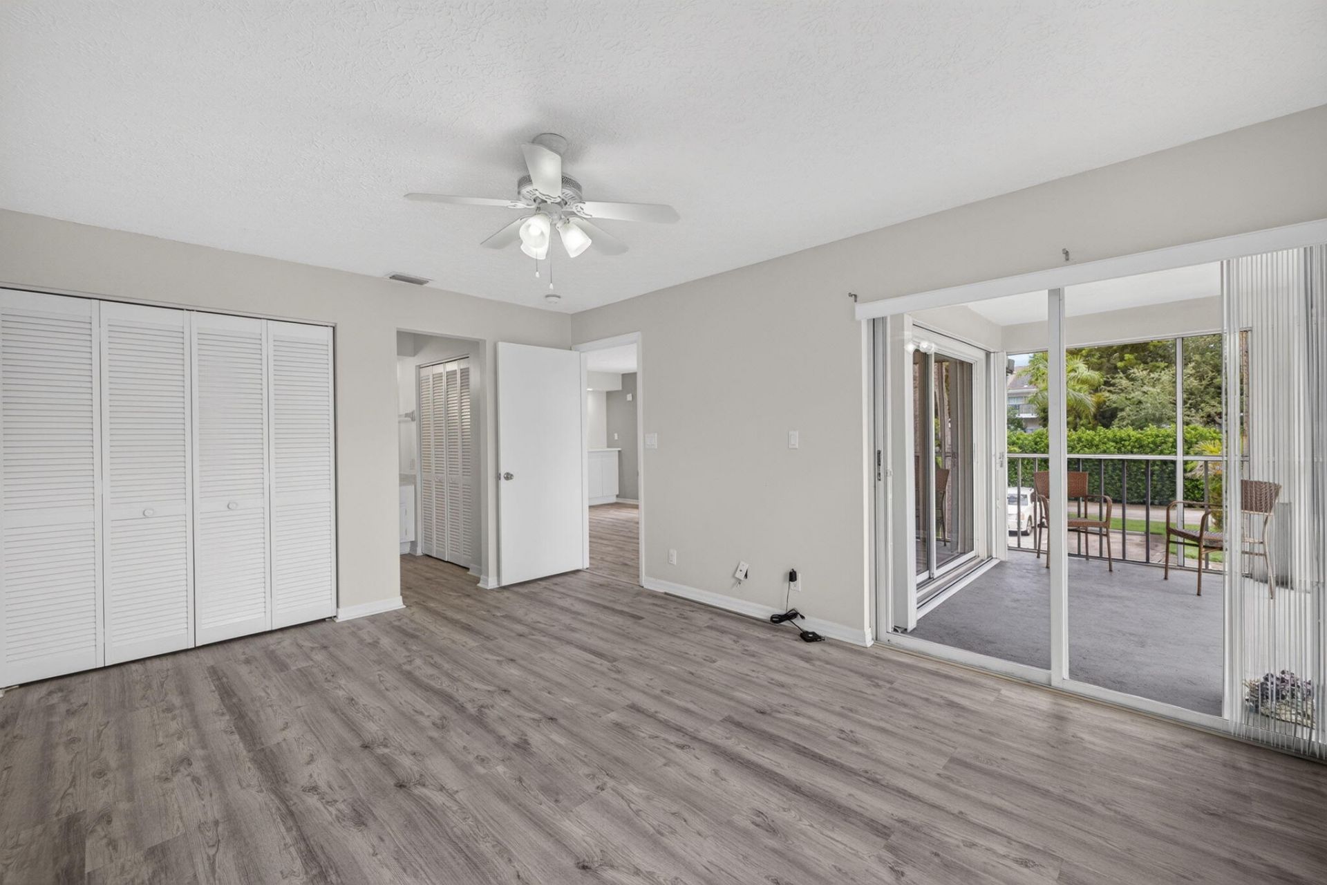 803 SE Central Parkway, Unit 9, Stuart, FL 34994 Photo