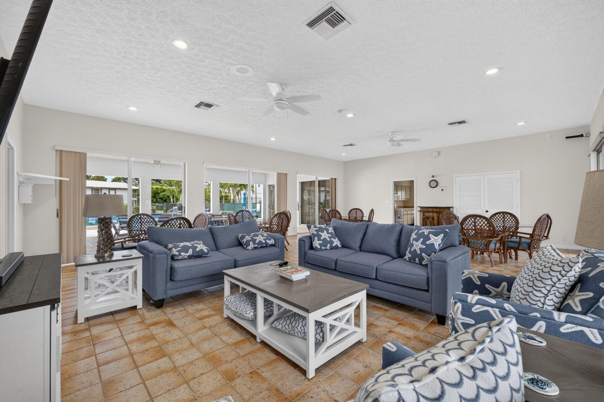 803 SE Central Parkway, Unit 9, Stuart, FL 34994 Photo