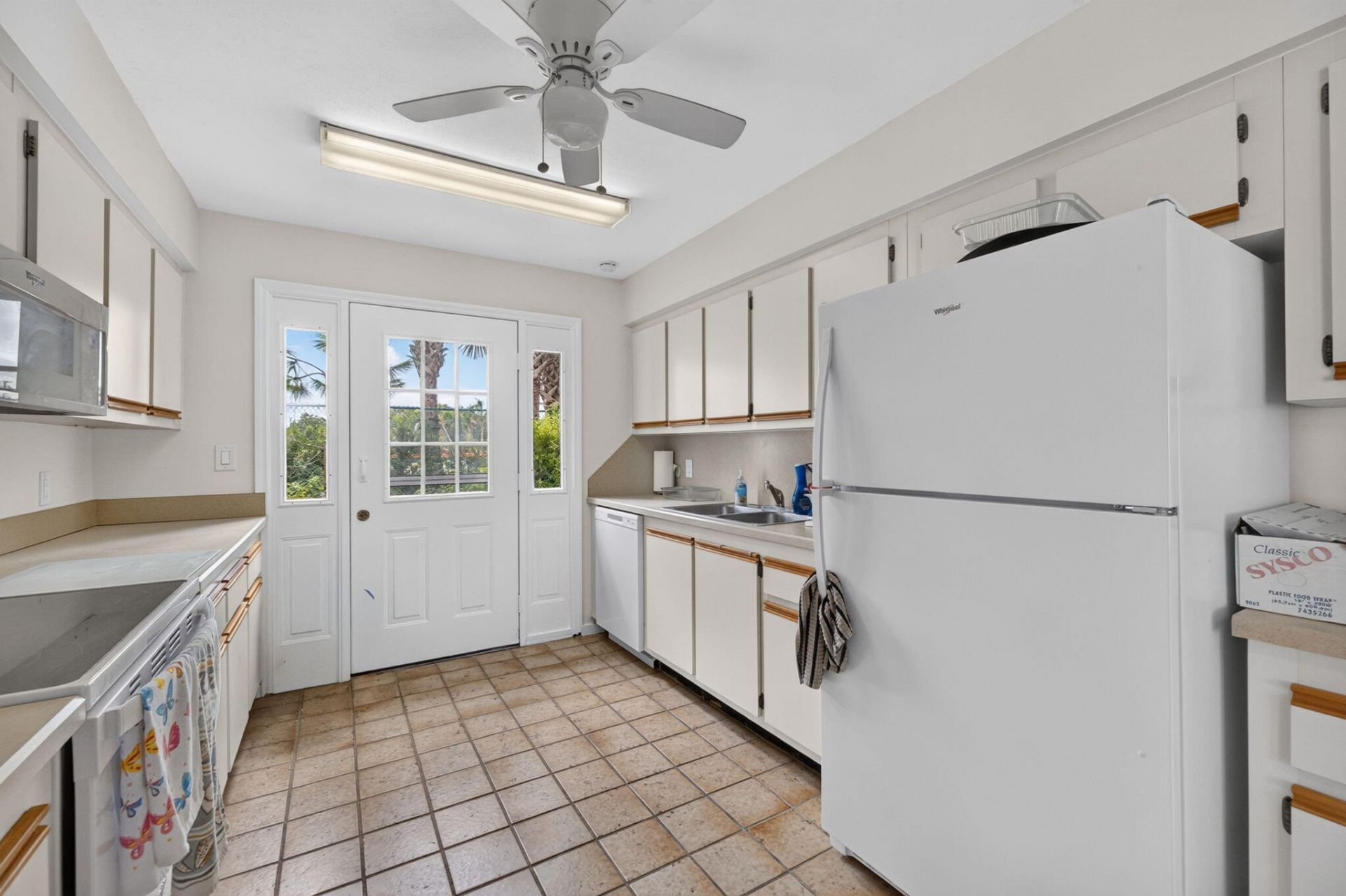803 SE Central Parkway, Unit 9, Stuart, FL 34994 Photo