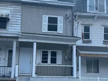 1017 LAUREL BOULEVARD , POTTSVILLE, PA 17901