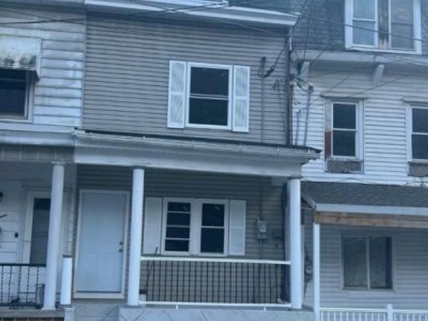1017 LAUREL BOULEVARD , POTTSVILLE, PA 17901