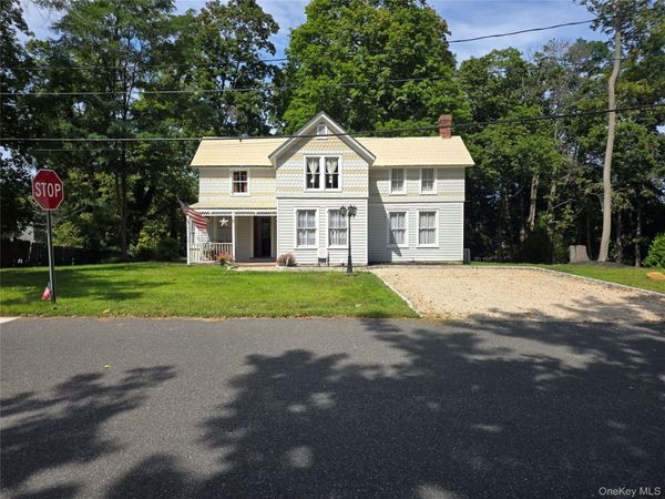 1 Gully Landing Road, Miller Place, NY 11764