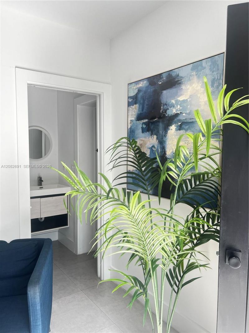 15 NW 52nd St , Miami, FL 33127 Photo