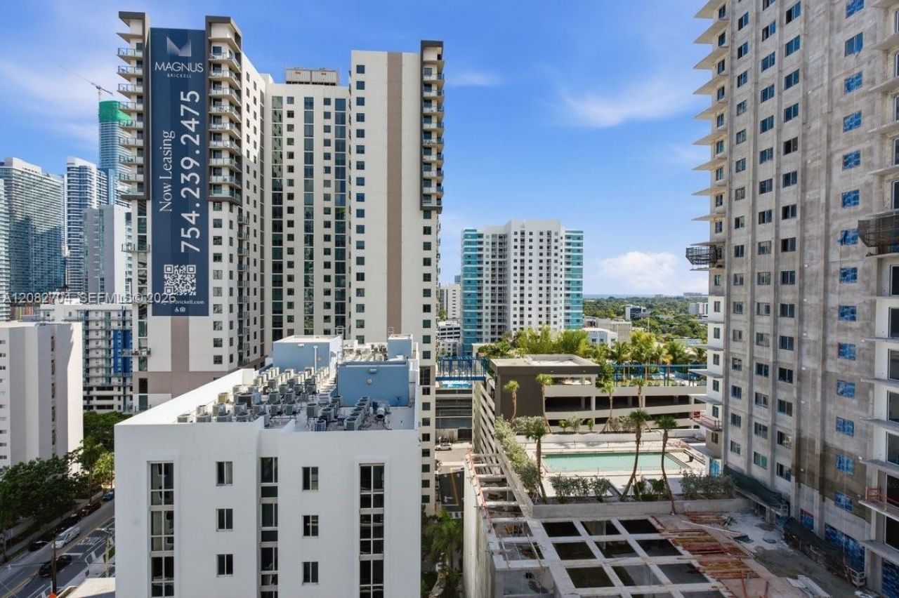 239 SW 9th St, Unit 1501, Miami, FL 33130 Photo