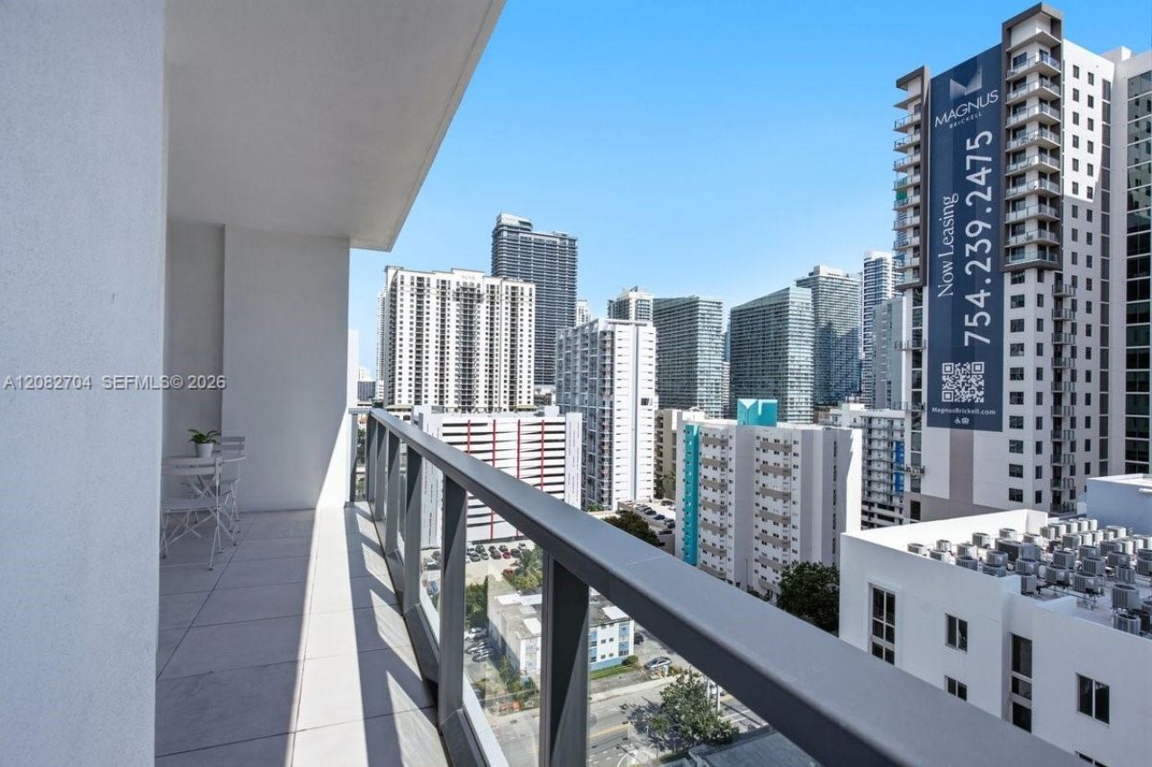 239 SW 9th St, Unit 1501, Miami, FL 33130 Photo