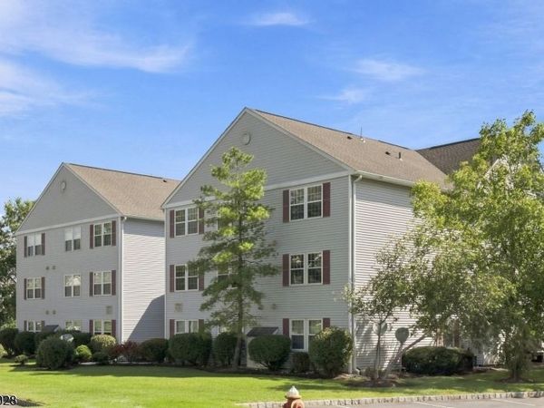 64 Dayton Ct, Independence, NJ 07840