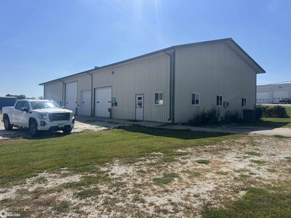1311 E Jackson Street, Sigourney, IA 52591