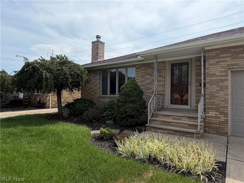 9711 Idlewood Drive, Brooklyn, OH 44144 Photo 3