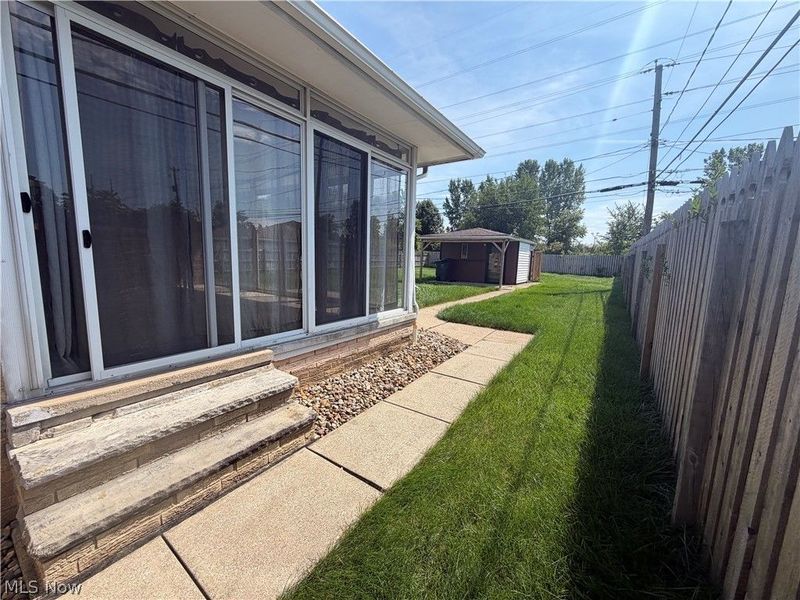9711 Idlewood Drive, Brooklyn, OH 44144 Photo 41