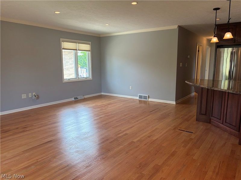 9711 Idlewood Drive, Brooklyn, OH 44144 Photo 6