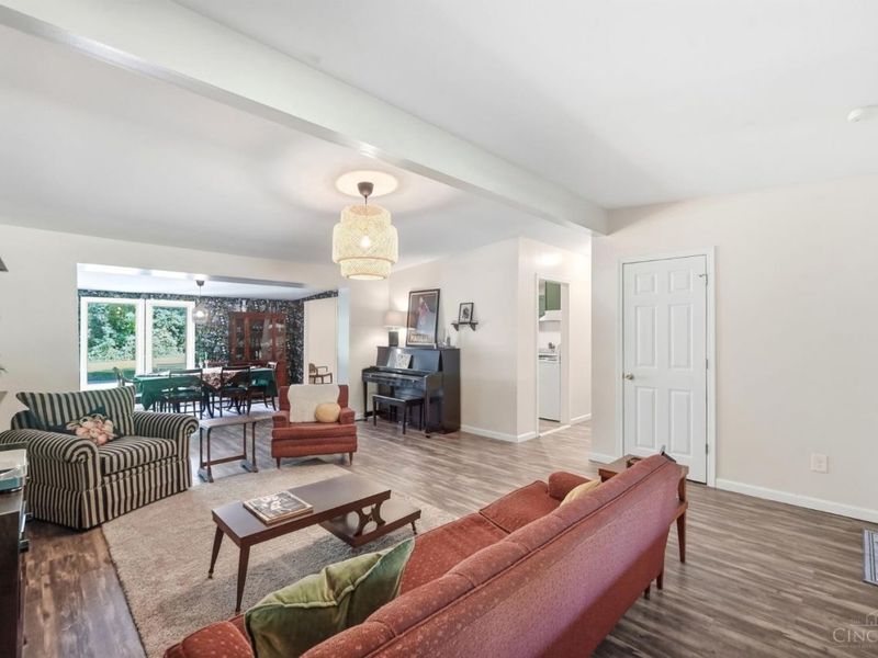 9084 Arrowhead Court, Springfield Township, OH 45231 Photo 6