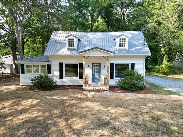 806 Fairview Road , Rockmart, GA 30153