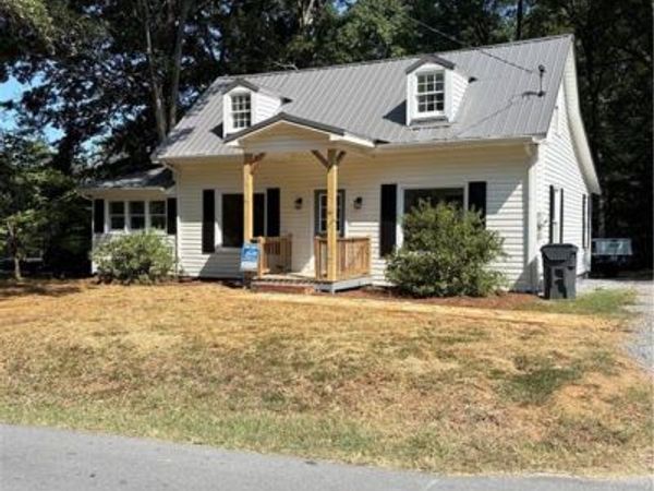 806 Fairview Road , Rockmart, GA 30153