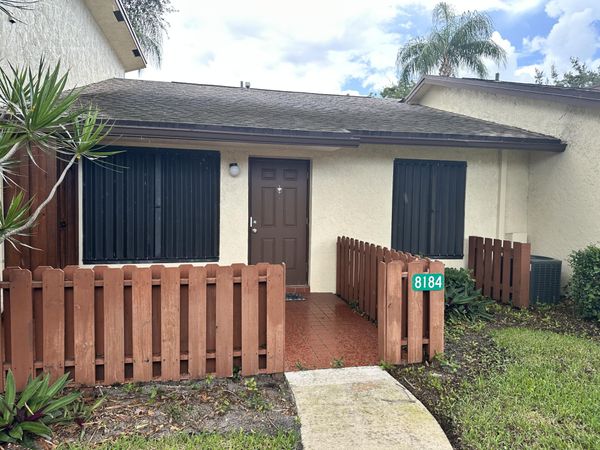 8184 SE Villa Way, Hobe Sound, FL 33455