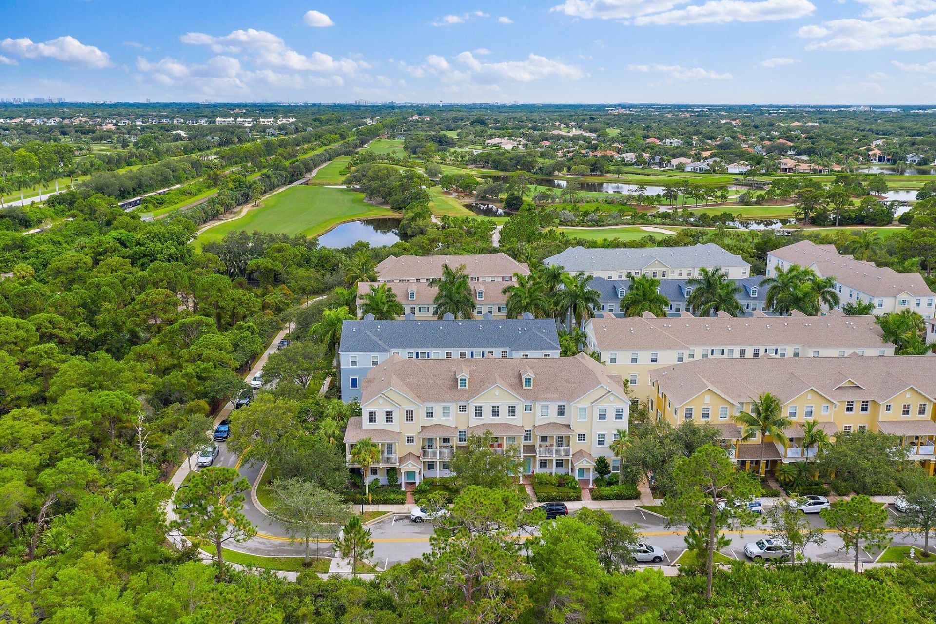 356 W Thatch Palm Circle, Unit 105, Jupiter, FL 33458 Photo