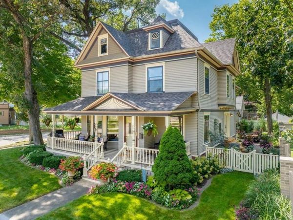 106 Kelly Street, Charles City, IA 50616