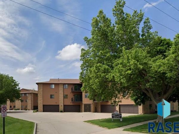 3001 W 33rd St, Unit 302, Sioux Falls, SD 57105