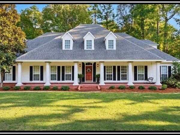 3709 Lyles Dr., Oxford, MS 38655