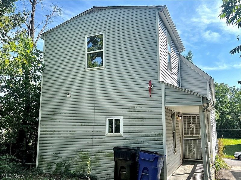 10911 Hulda Avenue, Cleveland, OH 44104 Photo 17
