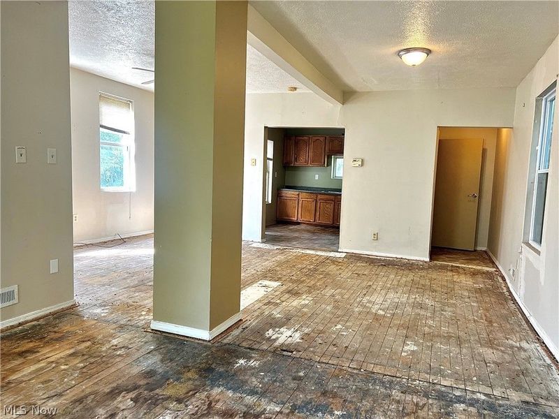 10911 Hulda Avenue, Cleveland, OH 44104 Photo 5