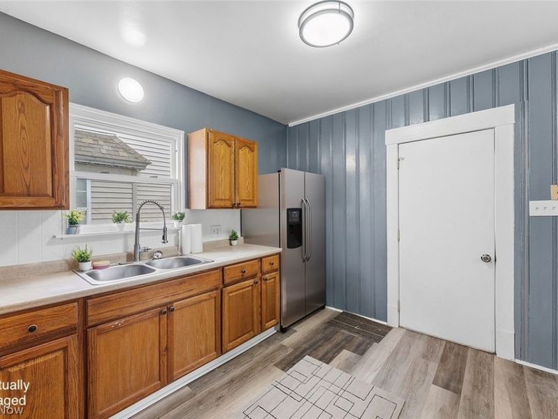 2217 Broadway, Lorain, OH 44052 Photo 12