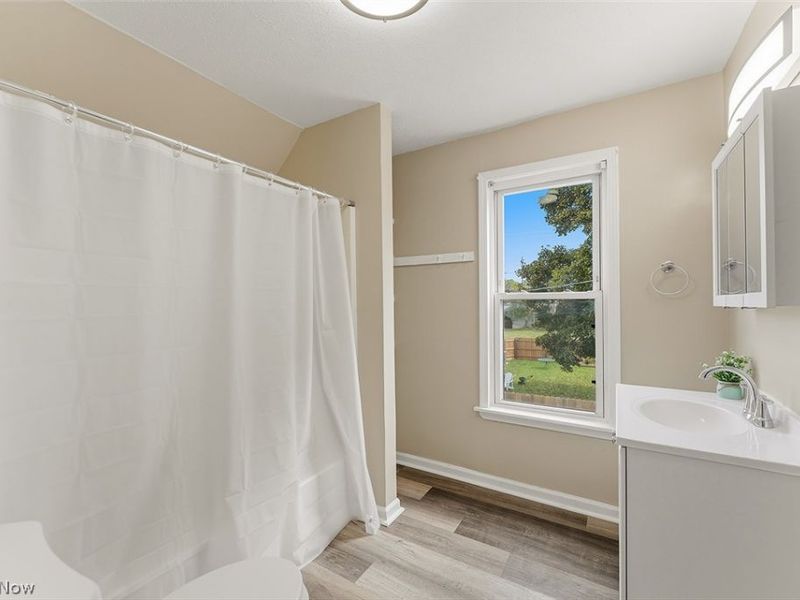 2217 Broadway, Lorain, OH 44052 Photo 22