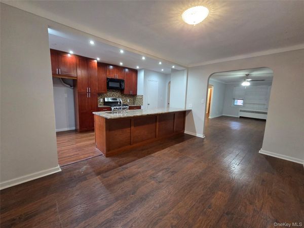 2129 Muliner Avenue , Bronx, NY 10462