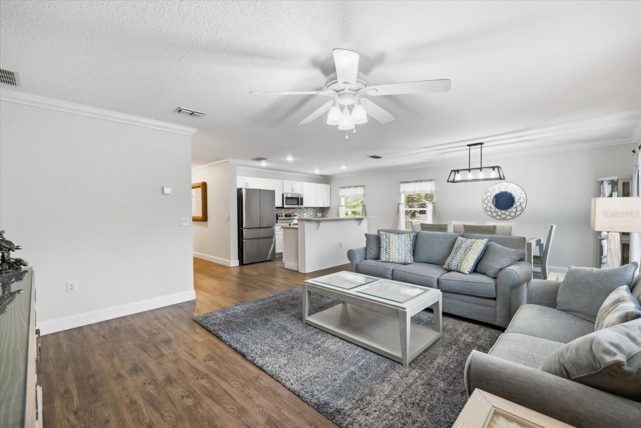 305 65th Avenue E, Bradenton, FL 34203 Photo