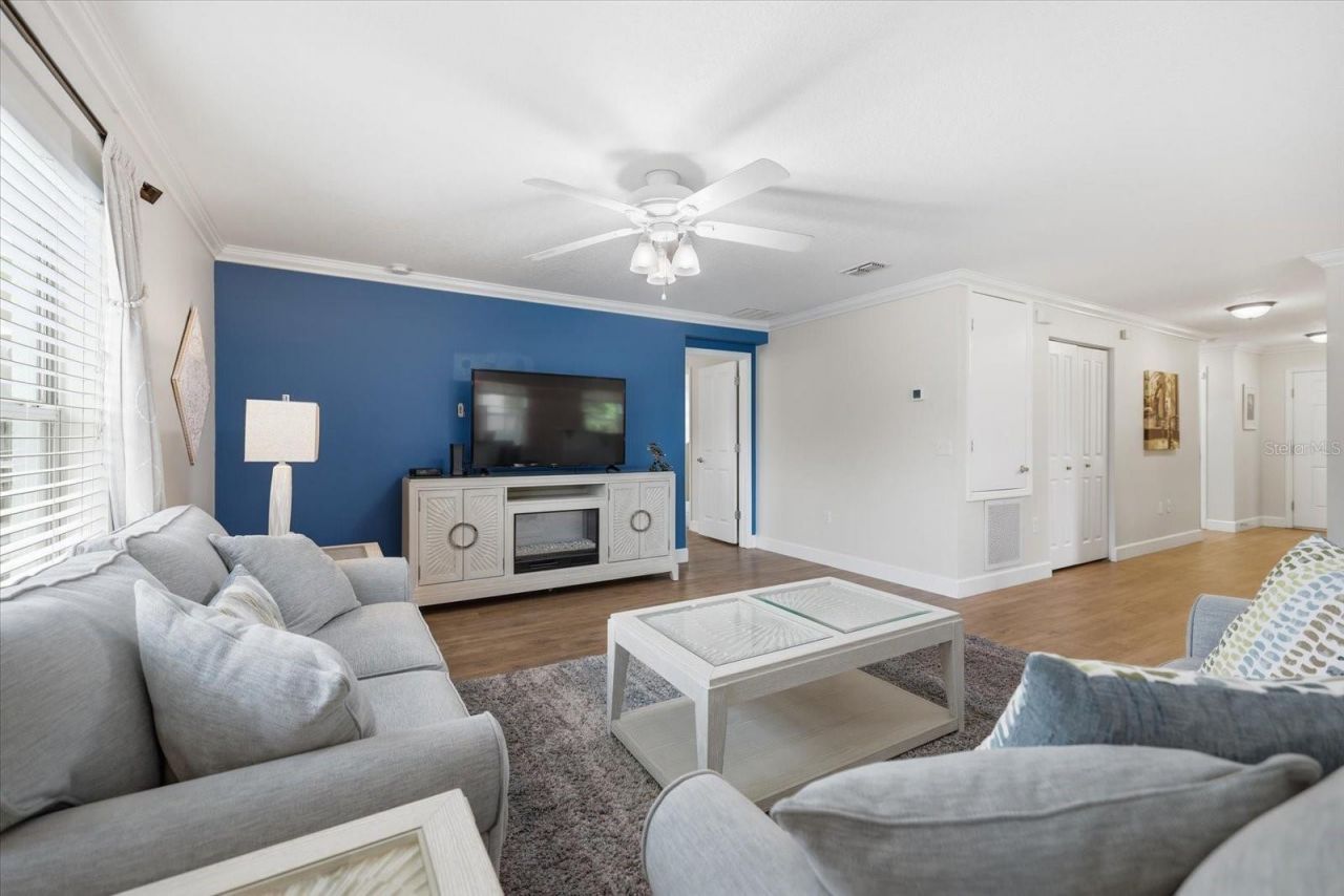 305 65th Avenue E, Bradenton, FL 34203 Photo
