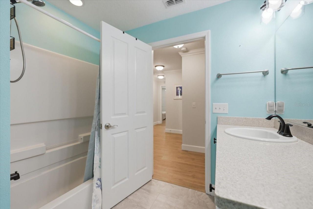 305 65th Avenue E, Bradenton, FL 34203 Photo